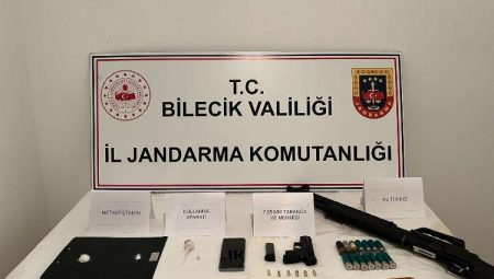 Dur ihtarına uymayan araçta uyuşturucu madde ele geçirildi