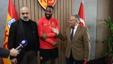 Kayserispor transfer tahtasını açtı