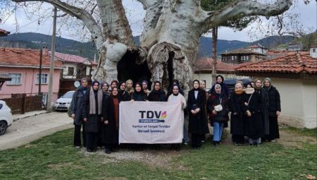 Sakarya’da üniversite öğrencileri tarih kokan sokaklarda