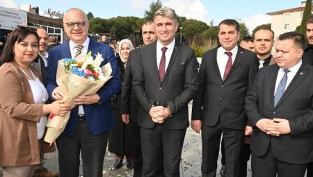 Başkan Ergün’e Kula’da sevgi seli