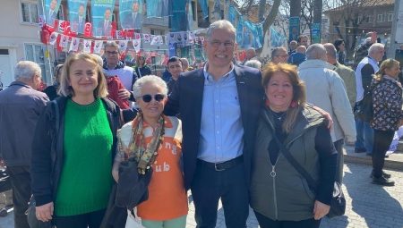 Deniz Dalgıç Mudanya’nın sorunlarını dinliyor