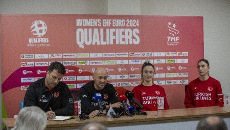 Hentbolde A Milli Kadınlar’dan Karadağ hazırlığı