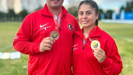 Manisa Büyükşehir Okçuları’ndan madalyalı prova