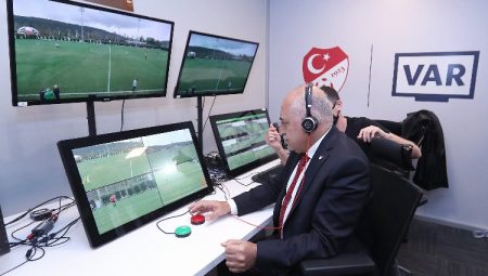 Süper Lig’de yabancı VAR hakemi dönemi