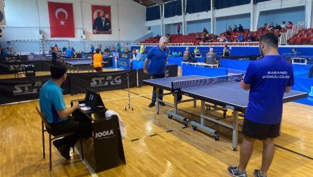 Ankara’da masa tenisinde Merit Grup Real Mardin rüzgarı esti