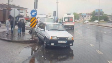 Düzce’de 3 aracın karıştığı kazada 4 kişi yaralandı