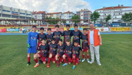 Keşan Genç Ordu ile Keşan Gençlerbirliği berabere kaldı