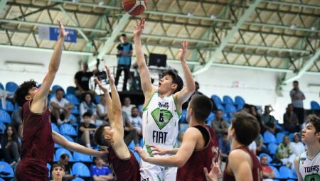 TOFAŞ U16 Erkekler üçüncü oldu