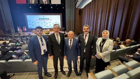 Başkan Büyükkılıç, Ak Parti Genişletilmiş İl Başkanları Toplantısı’na katıldı