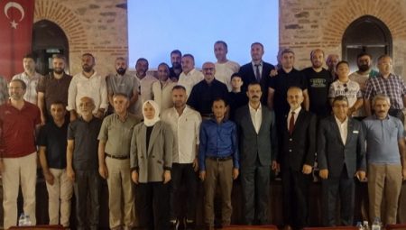 Bursa AKYAD’dan vefa gecesi