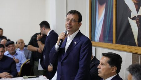 Ekrem İmamoğlu Muharrem matemi lokmasına ortak oldu