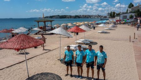 Kocaeli’nin mavi bayraklı plajlarında deniz keyfi