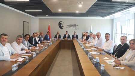 Manisa Büyükşehir’de stratejik toplantı