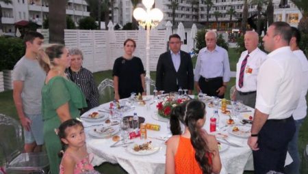 Muğla Marmaris’te 15 Temmuz şehitleri dualarla anıldı