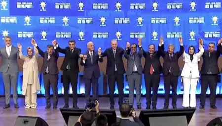 13 belediye başkanı ve 2 milletvekili AK Parti’ye geçti