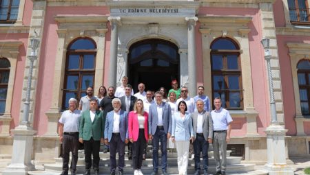 Kapıkule’de “Sıla Yolu” Projesi kapsamında gurbetçiler karşılandı