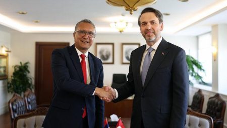 Bakan Bayraktar, Mauritiuslu mevkidaşı Assirvaden ile görüştü – Düzgün Haber