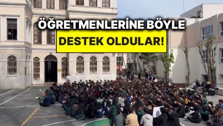 Vefa Lisesi Öğrencileri Takımsız Bırakılan Öğretmenleri İçin Oturma Hareketi Yaptı