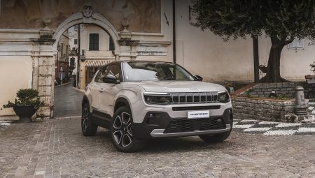 Jeep Fiyat Listesi Mayıs 2025: Compass, Renegade, Avenger ve Wrangler Aktüel Fiyatlar