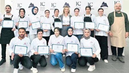 ‘Zirve’ yolcusu şefleri yetiştiriyor – Düzgün Haber